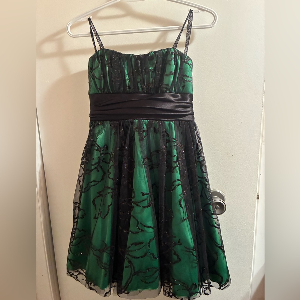 Oasis Size 6 Green and Black Strapless Dress